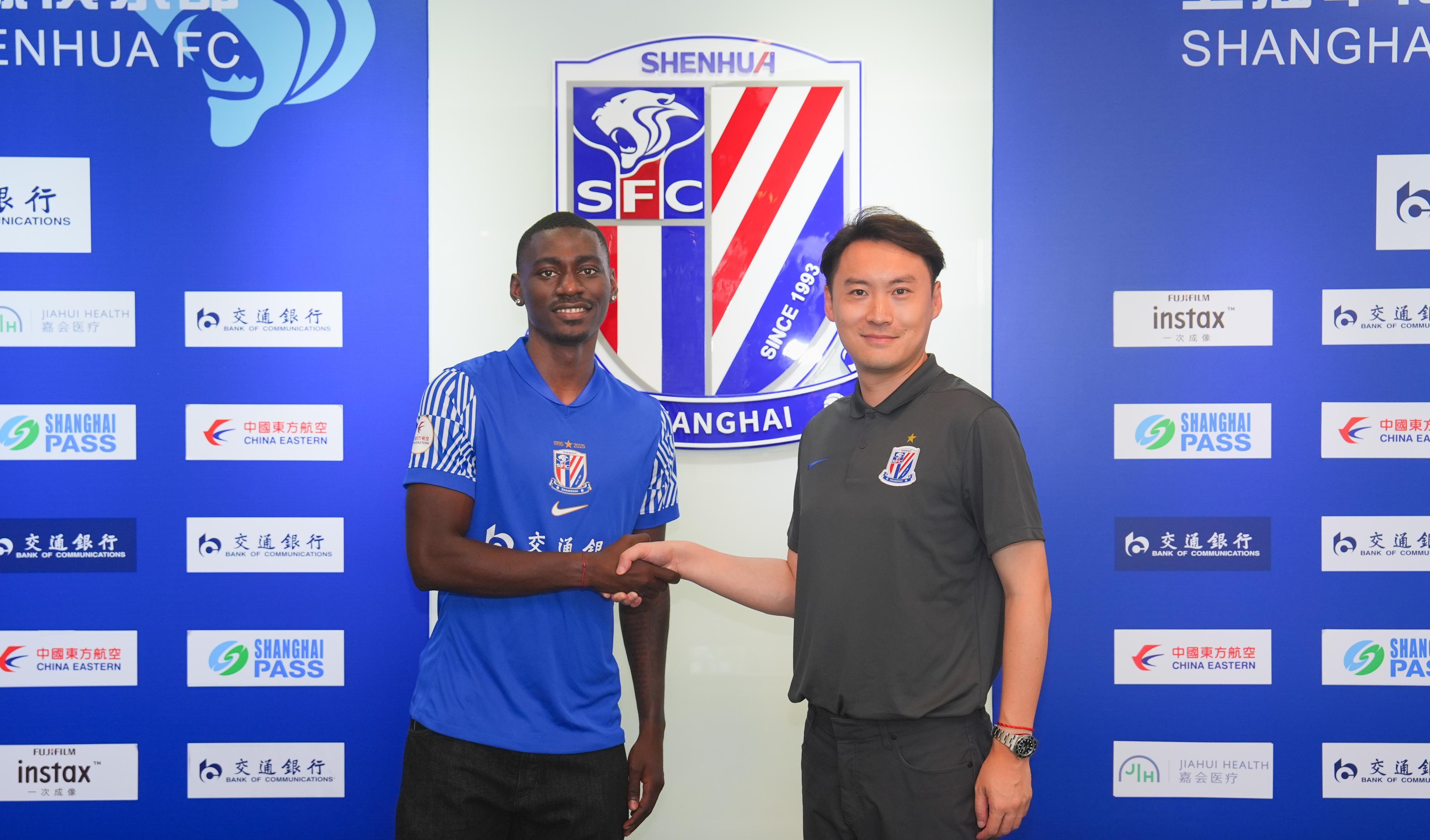 包含窗口期上海申花调整名单以备意大利杯武汉三镇迎来里程碑备战德甲，国际比赛日摩纳哥单刀错失看傻球迷的词条