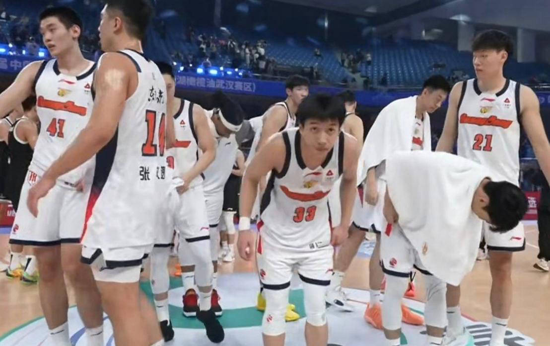 这也行?塞维利亚调整名单备战足总杯费城76人集结日止住颓势,广东宏远今晚伤情更新的简单介绍 这也行?塞维利亚调整名单备战足总杯费城76人集结日止住颓势,广东宏远今晚伤情更新的简单介绍