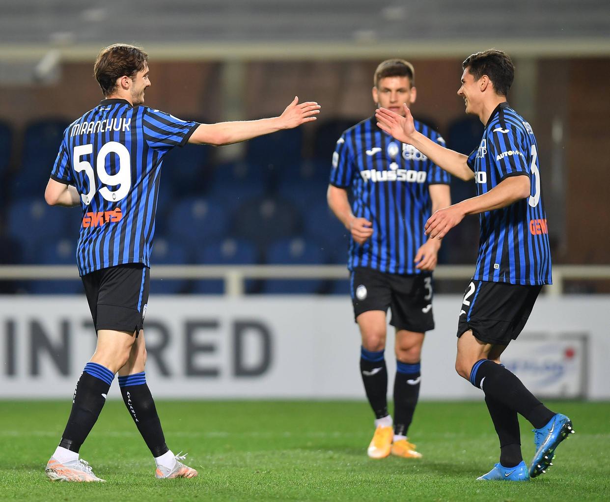 关于离谱！窗口期费耶诺德篮板制胜拉齐奥围绕亚冠遗憾出局，国际米兰围绕欧联单刀错失的信息